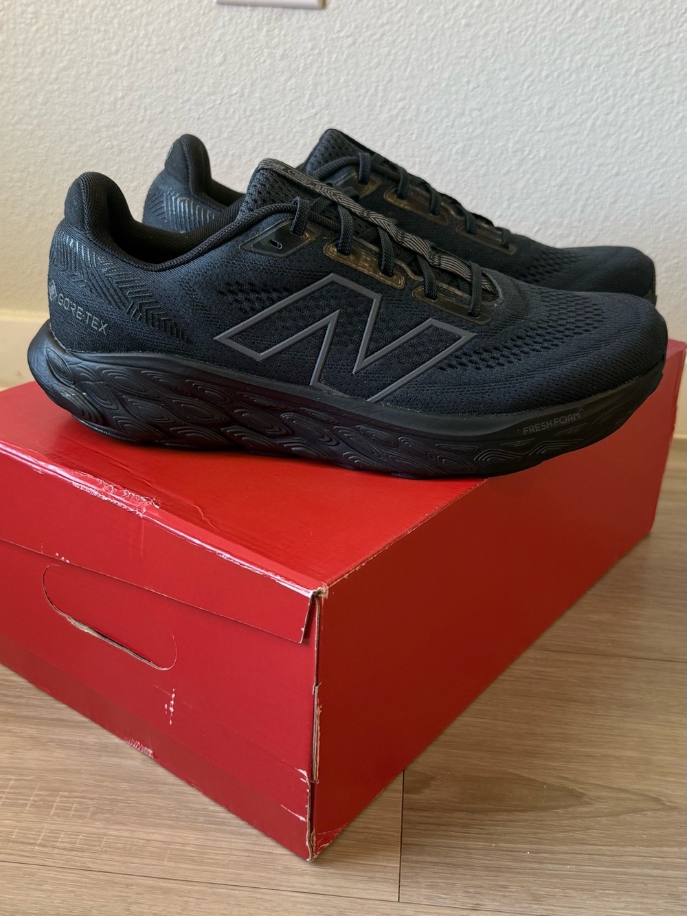 New Balance Men's Black Fresh Foam X 880v14 GORE-TEX
